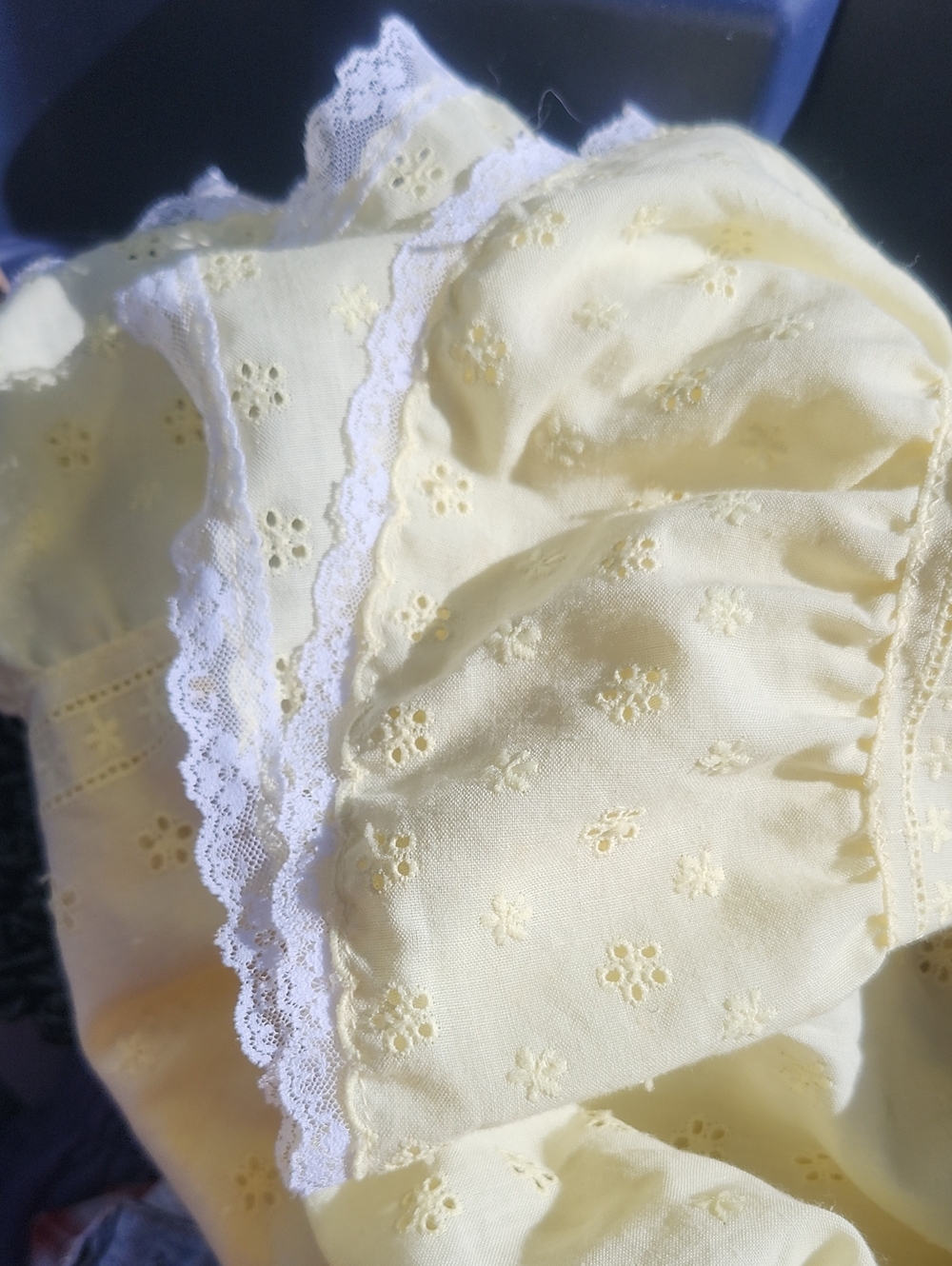 Vintage Pale Yellow Eyelet Long-Sleeve Peplum Dress with White Lace DOLLY - Picture 4 of 6